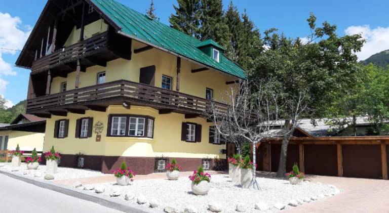 Wonderful holiday apartment | Pets allowed in See