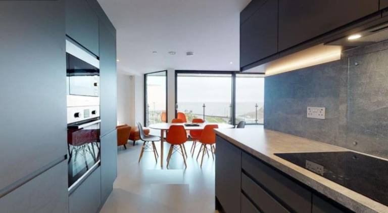 3 The View apartments Ilfracombe - Hot Tub, Parking, Lift, EV — photo 3