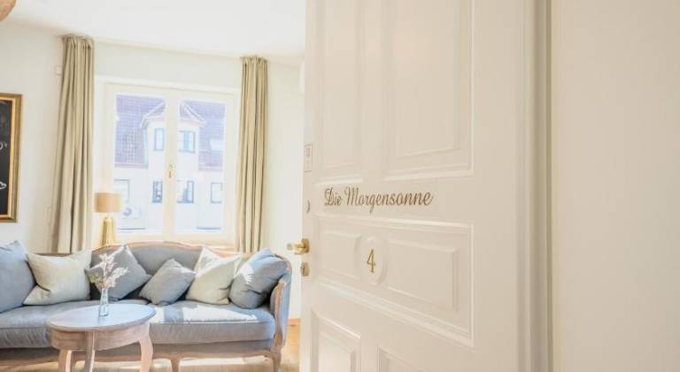 SCHLOSSBERG RESIDENCES - Betthupferl - Self Check-In Design Studios Aschaffenburg in Aschaffenburg