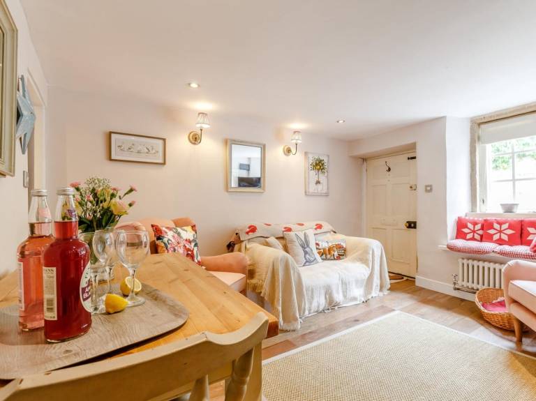 Cottage with 2 rooms for 4 persons — photo 4