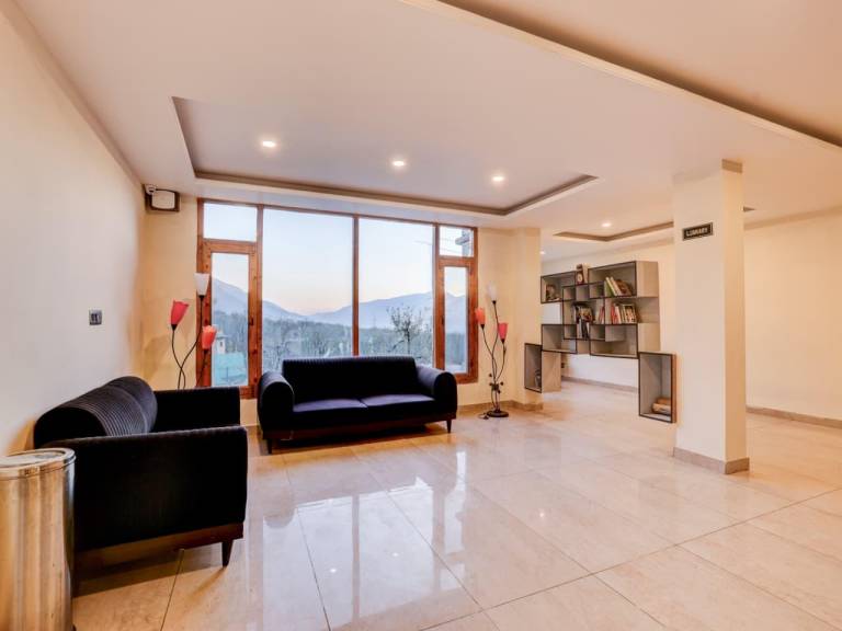 Omavya Hotel Manali — photo 4