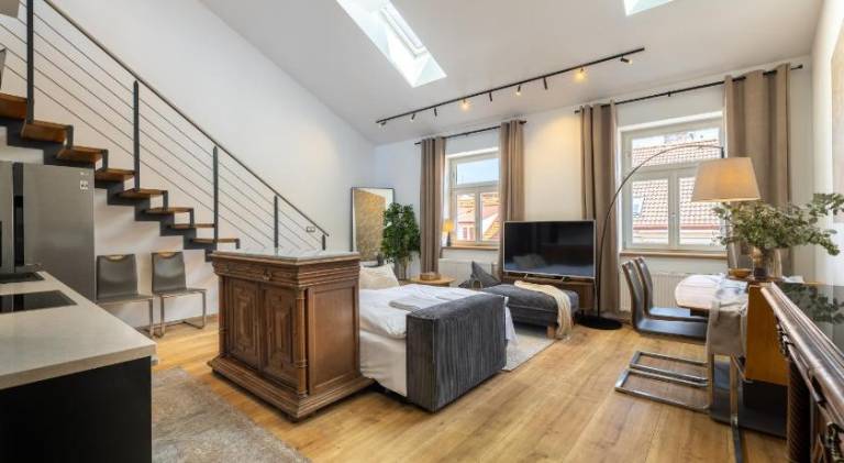 Peaceful Terrace Loft with AC Near Vysehrad by EasyBNB Premium — photo 2