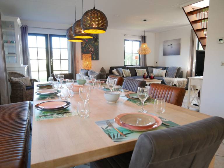 Vacation home with terrace & yard | Dogs allowed — photo 2