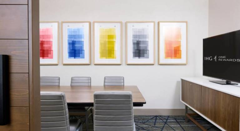 Stafford Suites By IHG — photo 5