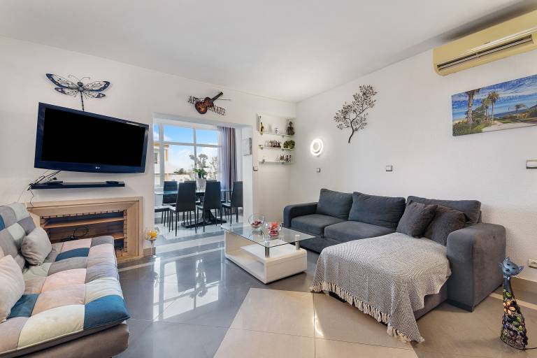 Apartment 'Bella Vista' with Shared Pool and Private Terrace — photo 5
