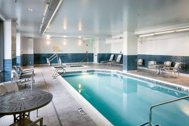 Hampton Inn & Suites Seattle/Northgate — photo 2