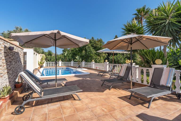 Vacation home with terrace, fast internet & private pool | Mountain view in Granada