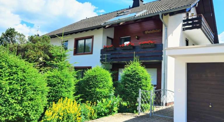 Holiday apartment with yard, terrace & BBQ in Hinterzarten