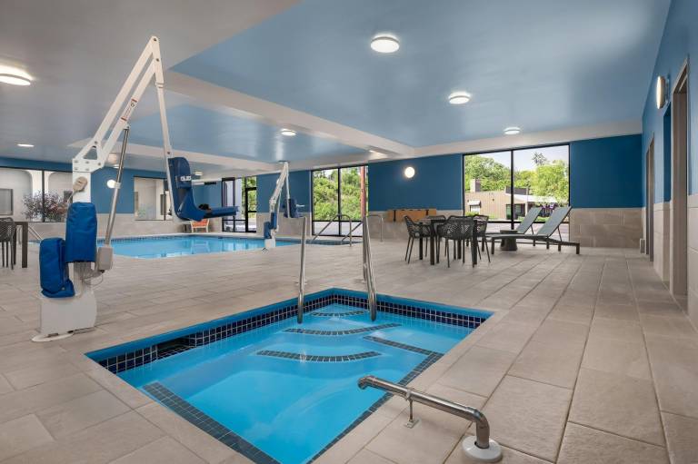 Hampton Inn Altoona — photo 2