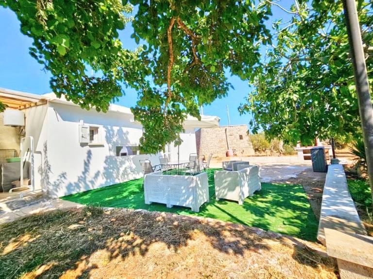 Vacation home with terrace & garden in Ugento