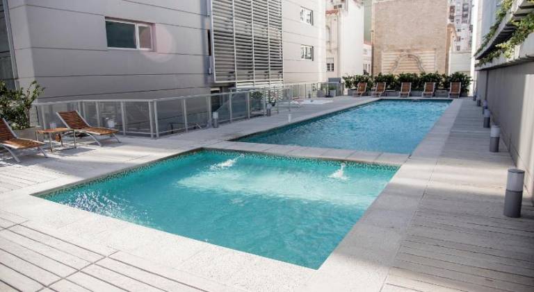 Pleasant serviced apartment with jacuzzi, pool & sauna | Next to Obelisco de Buenos Aires | Dogs allowed — photo 4