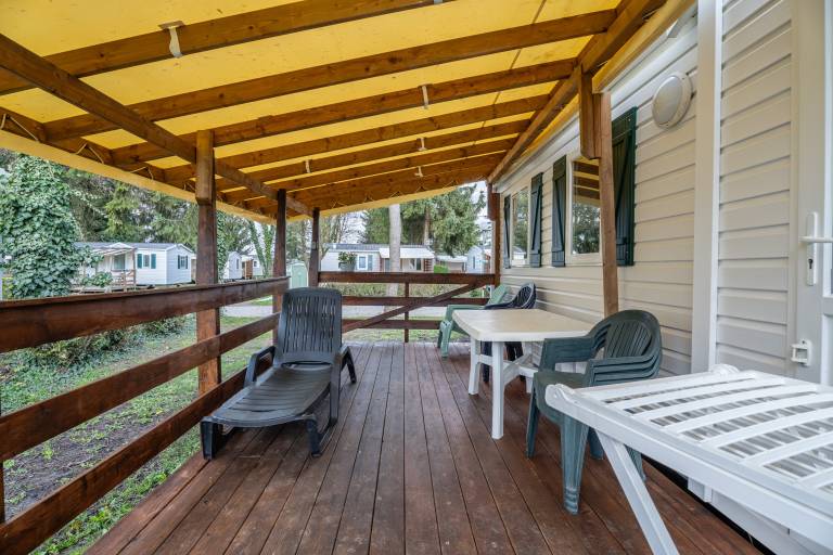 Comfortable Mobile Home B027 near Europa-Park with Private Terrace and Shared Garden — photo 4