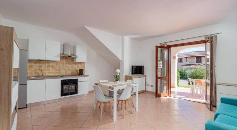 Holiday apartment with patio & yard | Perfect for remote work — photo 2
