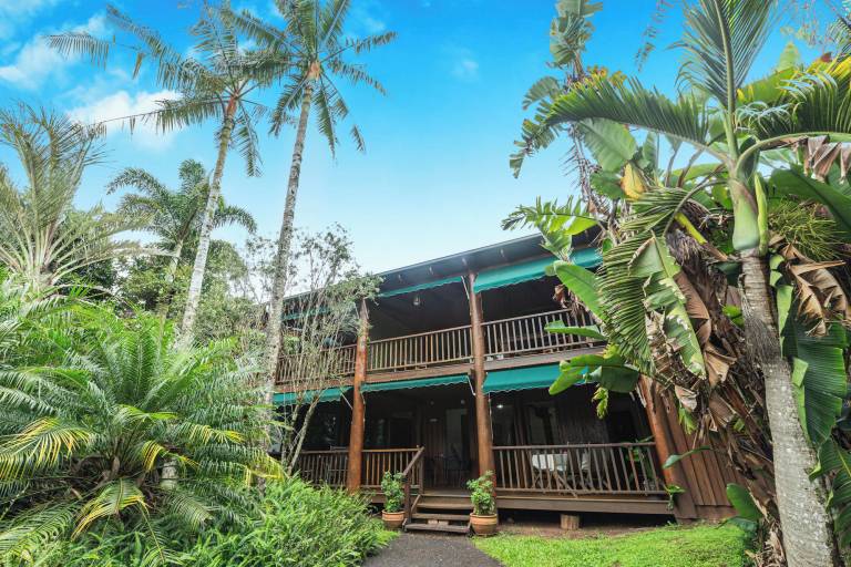 Bed and breakfast  Tinaroo