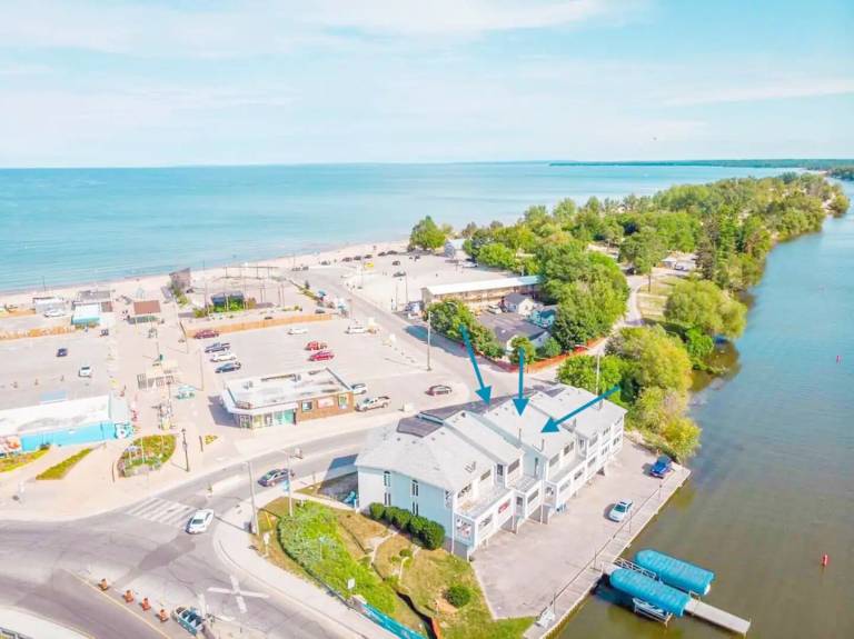 Condo  Wasaga Beach