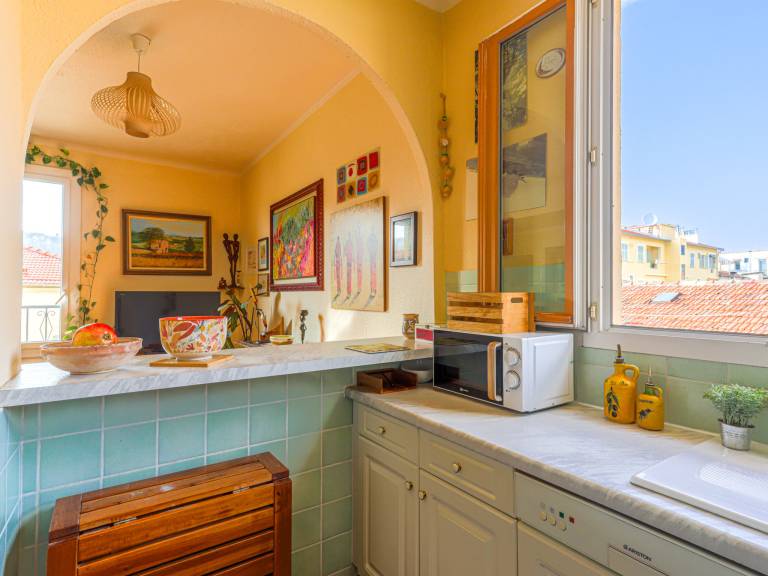 Apartment | Near Castle Hill | Mountain view — photo 2
