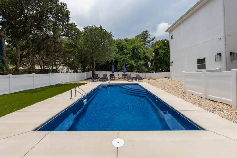 Family-friendly nice house with fast internet, BBQ & garden | Sea view | Dogs allowed in Duck, NC