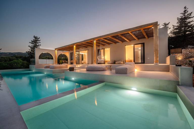 Villa with BBQ, pool & garden in Zakynthos