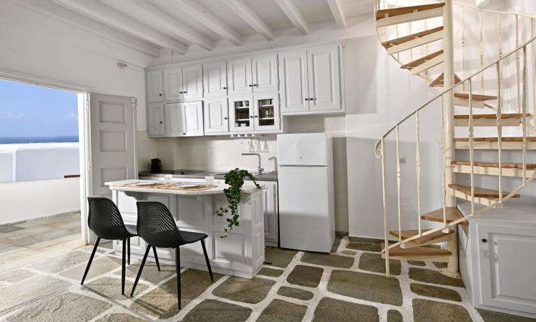 Apartment with patio | Sea view — photo 3