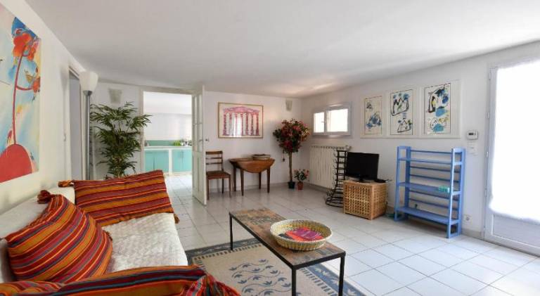 Rental apartment with terrace & garden — photo 2