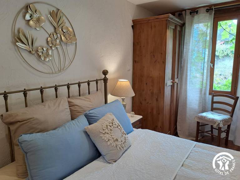 Gite with heated pool, patio & garden — photo 4