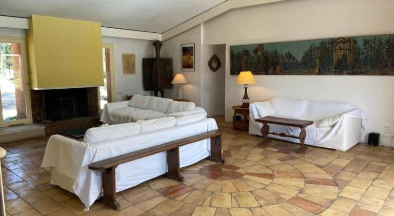 Villa with pool — photo 2