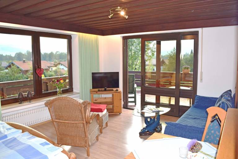 Holiday apartment with terrace | Garden view — photo 2