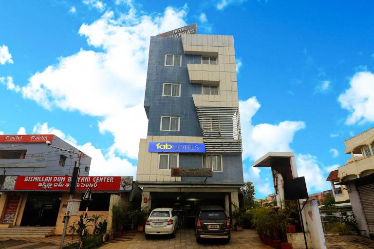 FabHotel Swarnas