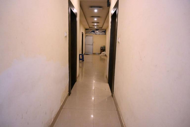 House with 1 room for 12 persons in Ranchi