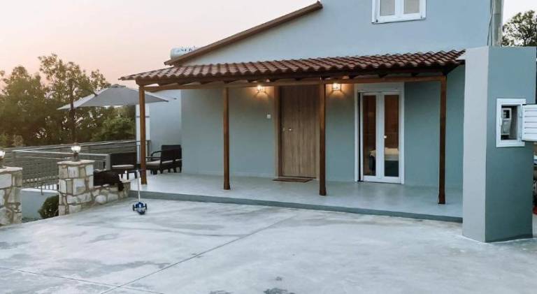 House with 1 room for 6 persons in Kalamata