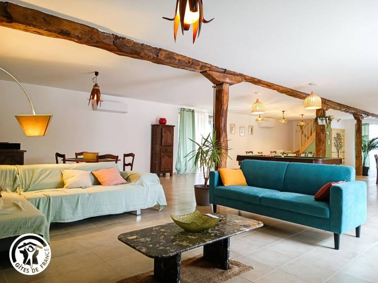 Gite with yard, grill & private pool — photo 4