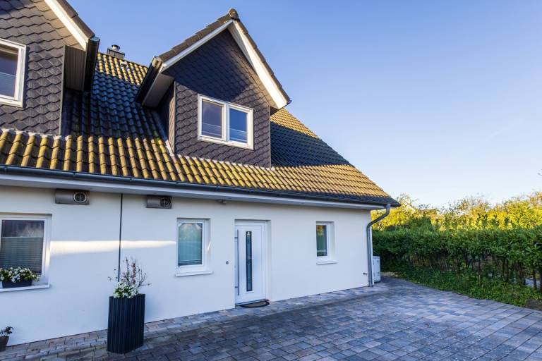 Großzügiges Ferienhaus in Sankt Peter-Dorf mit Terrasse und Garten — photo 4