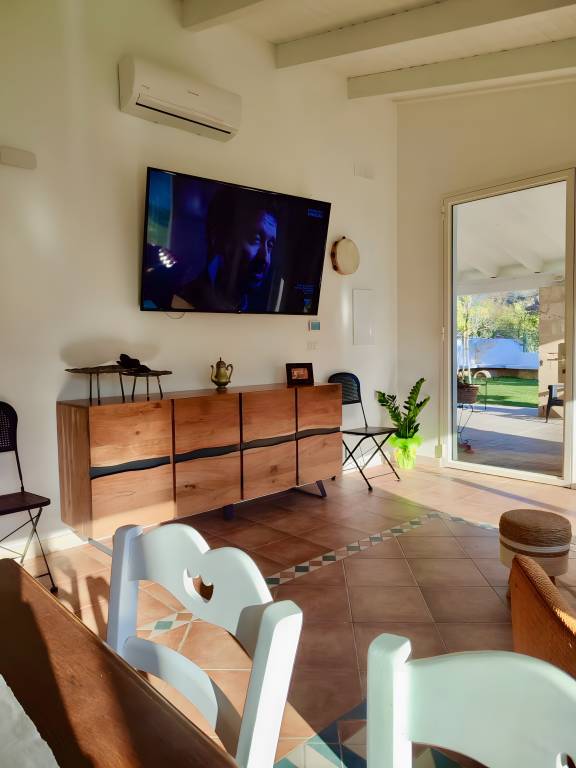 Fully equipped beautiful house with BBQ, terrace & fast internet | Garden view | Perfect for remote work | Pets are welcome — photo 4