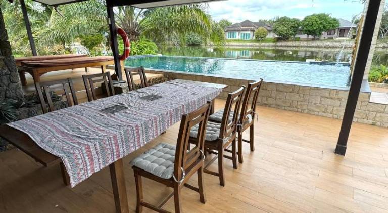 Ample apartment with sauna, garden & pool | Pets allowed — photo 4