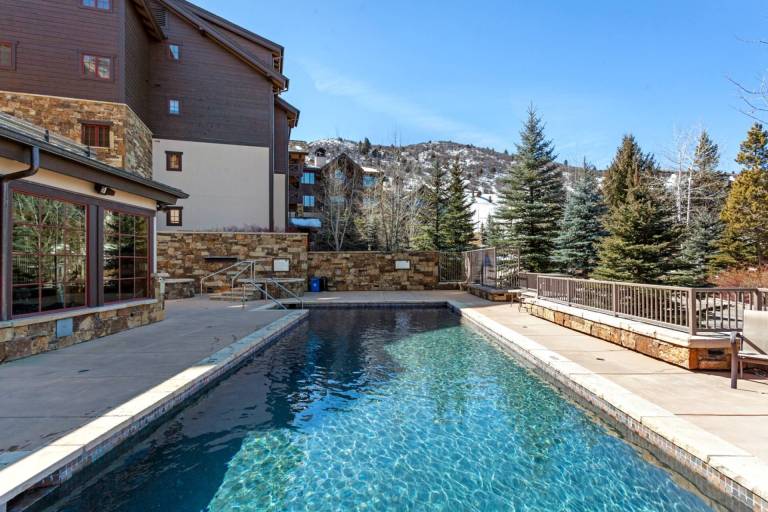 Condo  Bachelor Gulch