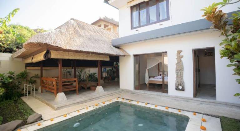 Villa with private pool & patio — photo 3