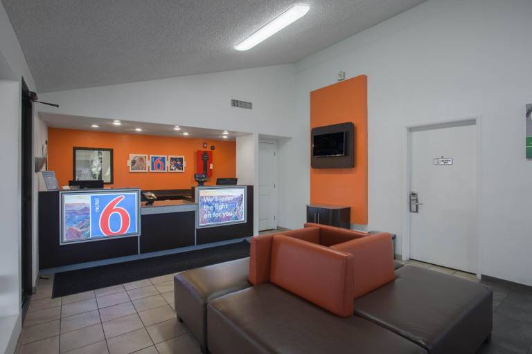 Motel 6 Kingman, AZ - Route 66 West — photo 3