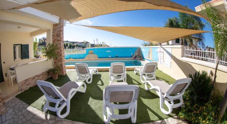 Family-friendly pleasant serviced apartment with pool, sauna & BBQ | Pet-friendly — photo 3