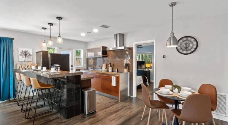 Rental apartment | Suitable for remote work in Fort Lauderdale, FL