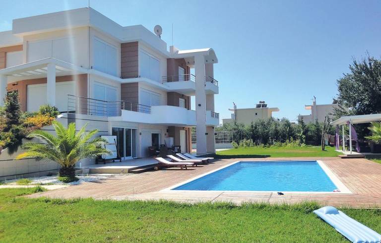 House Nea Thesi