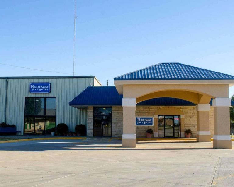 Knights Inn & Suites Emporia in Emporia, KS