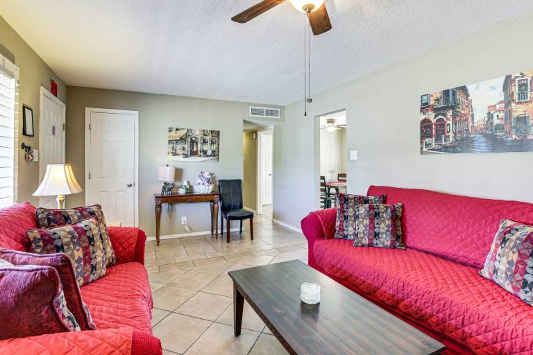 Family-Friendly El Paso Home Near Parks & Malls! — photo 4