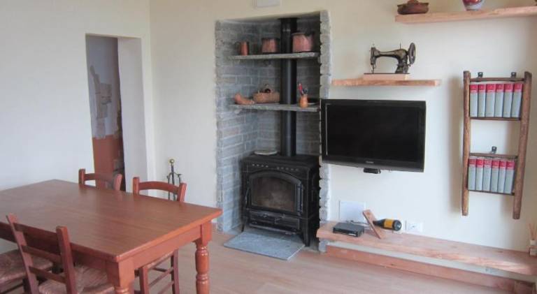 House with 2 rooms for 5 persons — photo 2