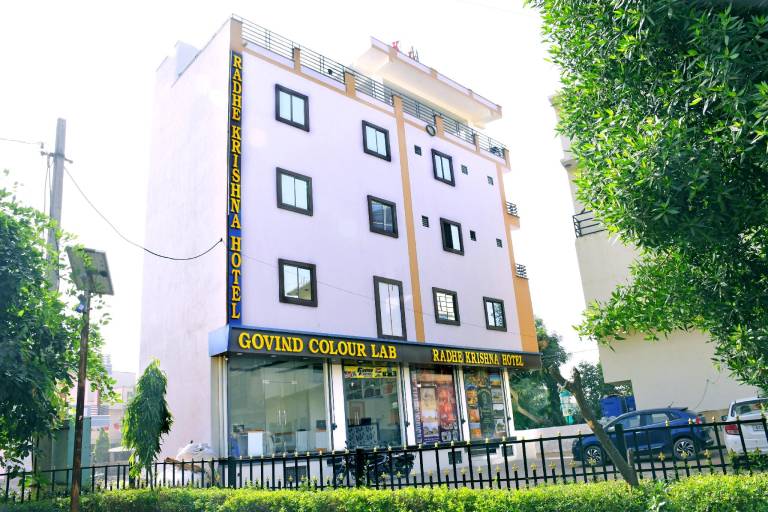 Radhe Krishna Hotel And Restaurant