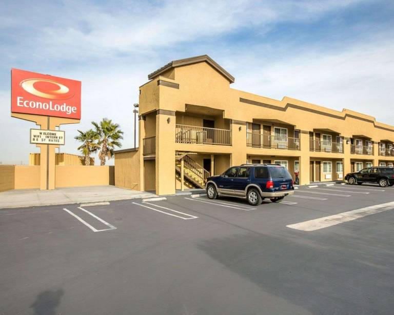 Econo Lodge Hesperia - Victorville I-15 in Hesperia, CA