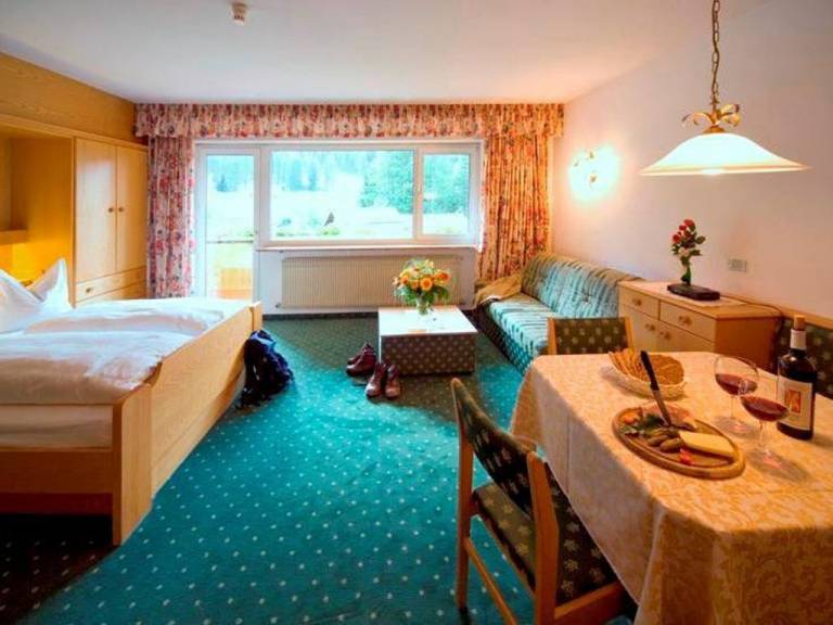 Ferienhaus mit Hund in Sexten für max. 4 Personen Ferienhaus mit Hund in Sexten für max. 4 Personen