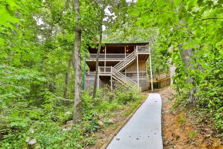 Child-friendly charming cabin with jacuzzi, barbeque & yard | Water view | Dogs allowed — photo 5