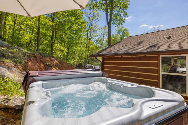 Cabin with hot tub, grill & terrace | Mountain view — photo 3