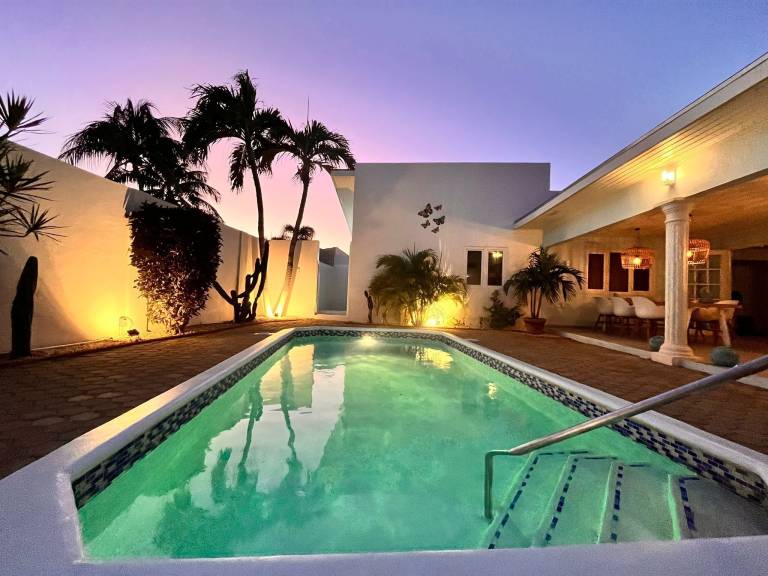 Villa Oranjestad-East