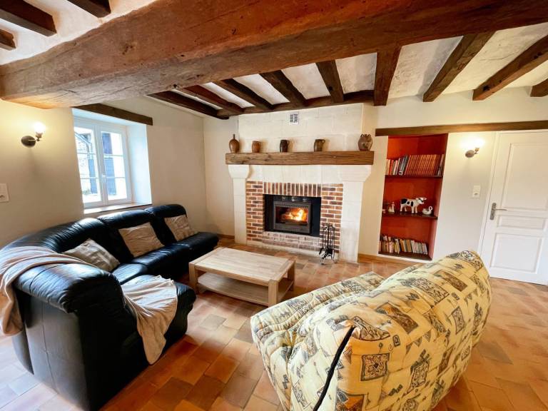 Cozy cottage with WIFI, parking, air conditioning in Touraine in Chinon